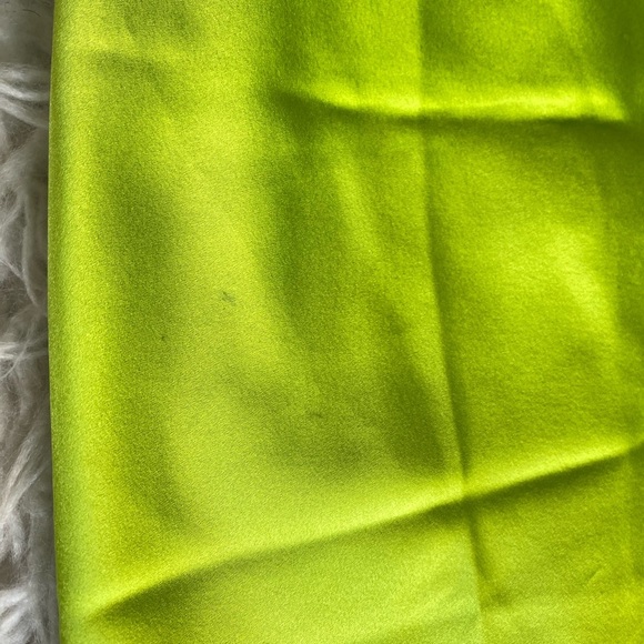 Flawed NWT SER.O.YA Silk MIDI Slip Dress, color yellow/green, Size Medium.
8050 - Picture 6 of 10